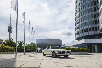 Восстановление BMW 3.0 CSi E9 BMW Ретро Все ретро модели