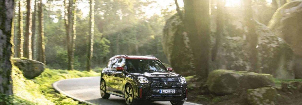 Обзор 2025 MINI Countryman John Cooper Works