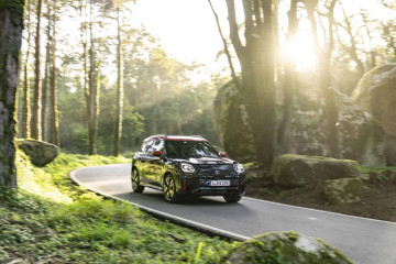 Обзор 2025 MINI Countryman John Cooper Works