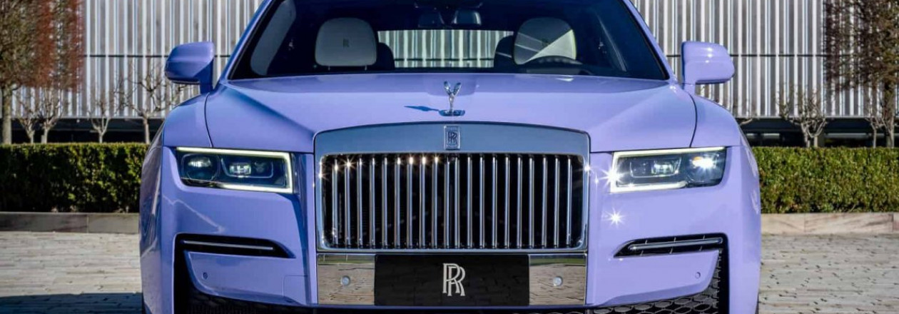 Rolls-Royce представляет свои первые автомобили, собранные на заказ в Китае Rolls-Royce представляет свои первые автомобили, собранные на заказ в Китае
