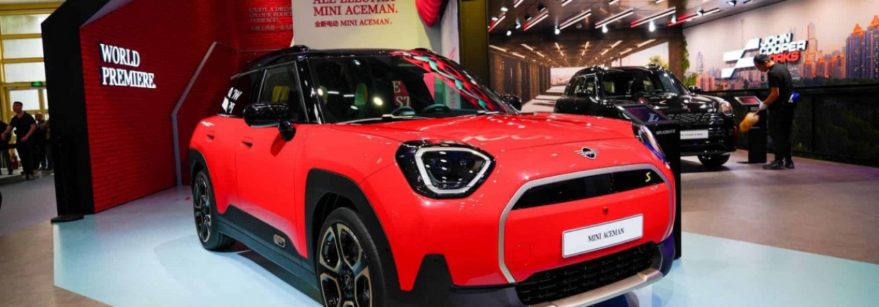 MINI Aceman Rebel Red дебютирует в Пекине