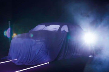 BMW представляет уникальный XM Mystique Allure, разработанный при участии Наоми Кэмпбелл