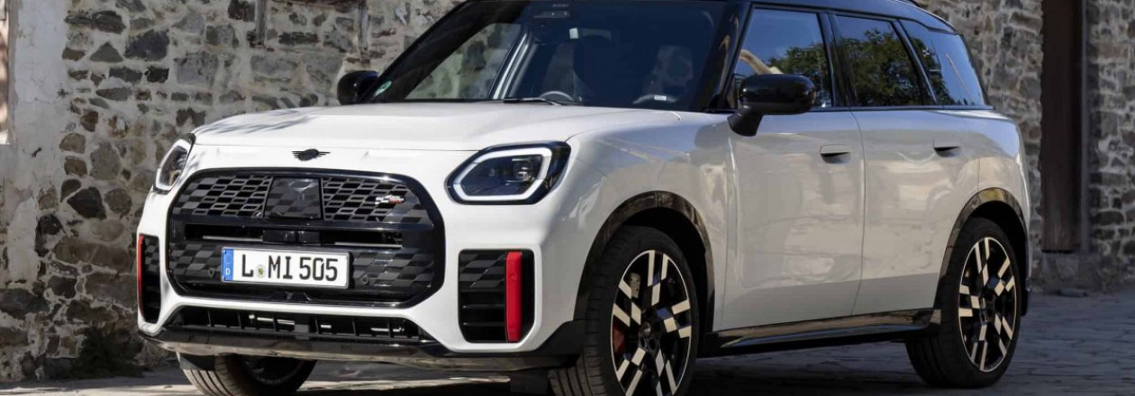 Продажи MINI и Rolls-Royce снизились в этом году Продажи MINI и Rolls-Royce снизились в этом году