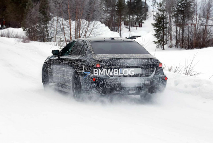 Первые подробности о BMW M5 LCI: BMW Мир BMW BMW AG