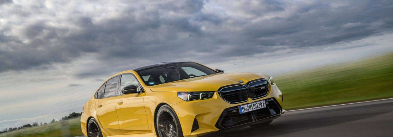 Крис Харрис и тест-драйв BMW M5 (G90): мощь, дрифт и технологии Крис Харрис и тест-драйв BMW M5 (G90): мощь, дрифт и технологии