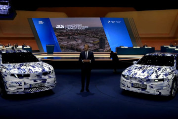 BMW представила камуфлированные версии новых электромобилей iX3 и i3 BMW Мир BMW BMW AG