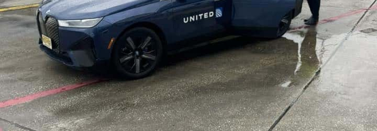 Автомобили BMW для элитных клиентов United Airlines Автомобили BMW для элитных клиентов United Airlines