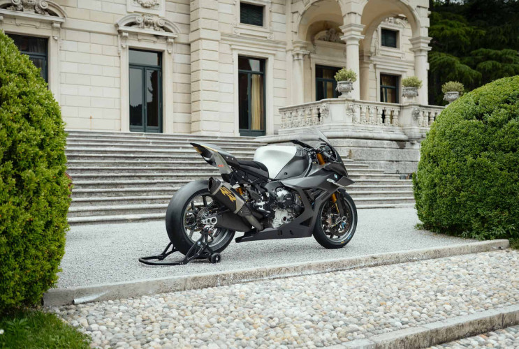 BMW Motorrad представила концепт RR на Villa d’Este BMW Мотоциклы BMW Все мотоциклы
