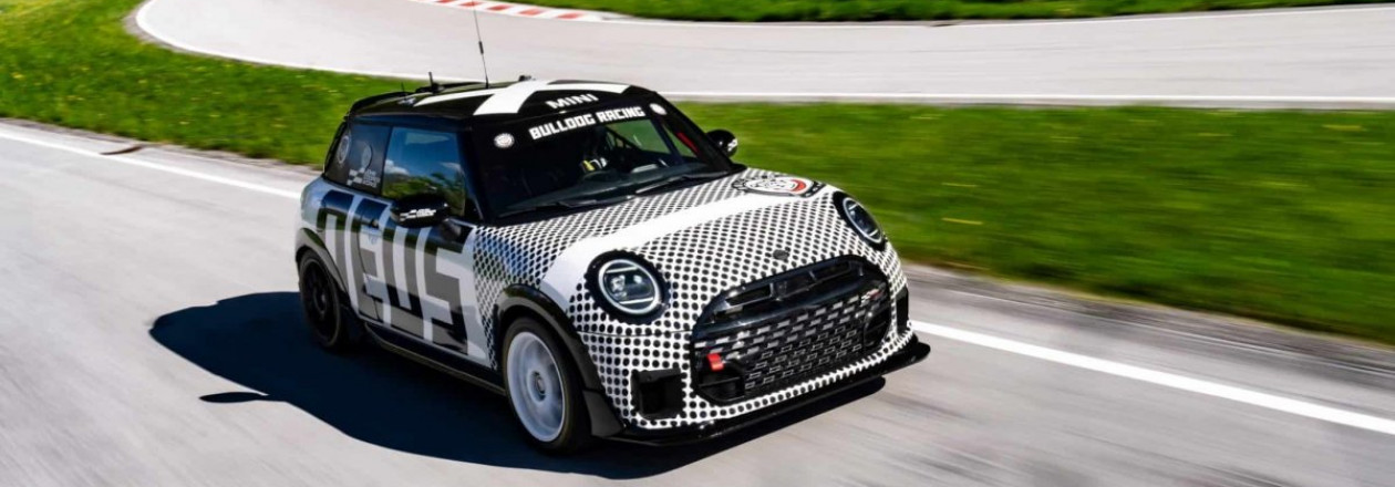 Испытание на выносливость: MINI JCW готов к суровому Нюрбургрингу Испытание на выносливость: MINI JCW готов к суровому Нюрбургрингу