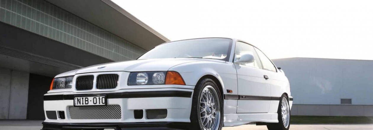 BMW E36 M3-R в цвете Alpine White — редчайшая австралийская версия