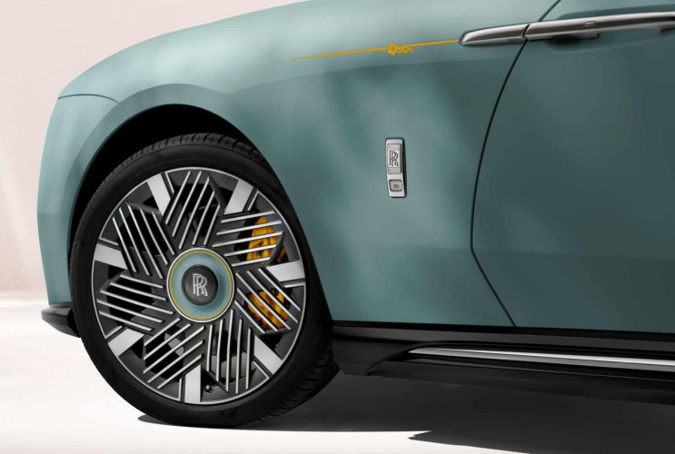 Rolls-Royce Spectre Special Edition с эффектными 23" колесами BMW Rolls-Royce Rolls-Royce