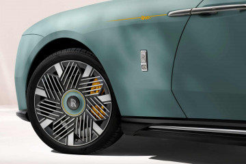 Rolls-Royce Spectre Special Edition с эффектными 23" колесами