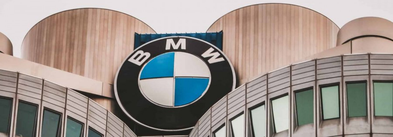 BMW отзывает почти 196 тысяч автомобилей в США