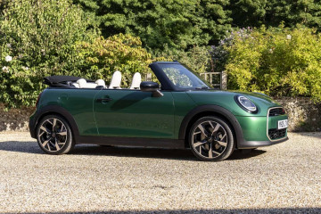 MINI Cooper S Convertible — маленький автомобиль с большим характером BMW Всё о MINI COOPER Все MINI