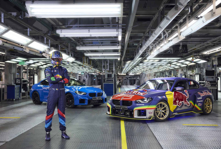 BMW M2 - дрифт внутри завода в Мюнхене BMW M серия Все BMW M