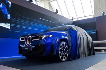 Первые BMW iX3 Neue Klasse 2026 года переданы клиентам в BMW Welt BMW BMW i Все BMW i